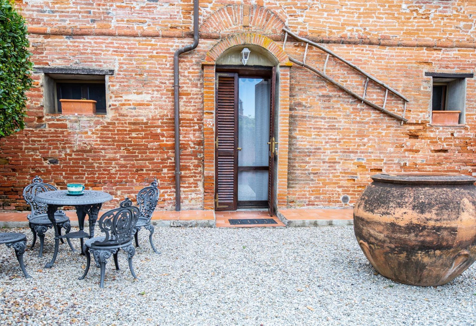 Agriturismo Palazzo Val Del Sasso Villastrada (Umbria) Exterior foto